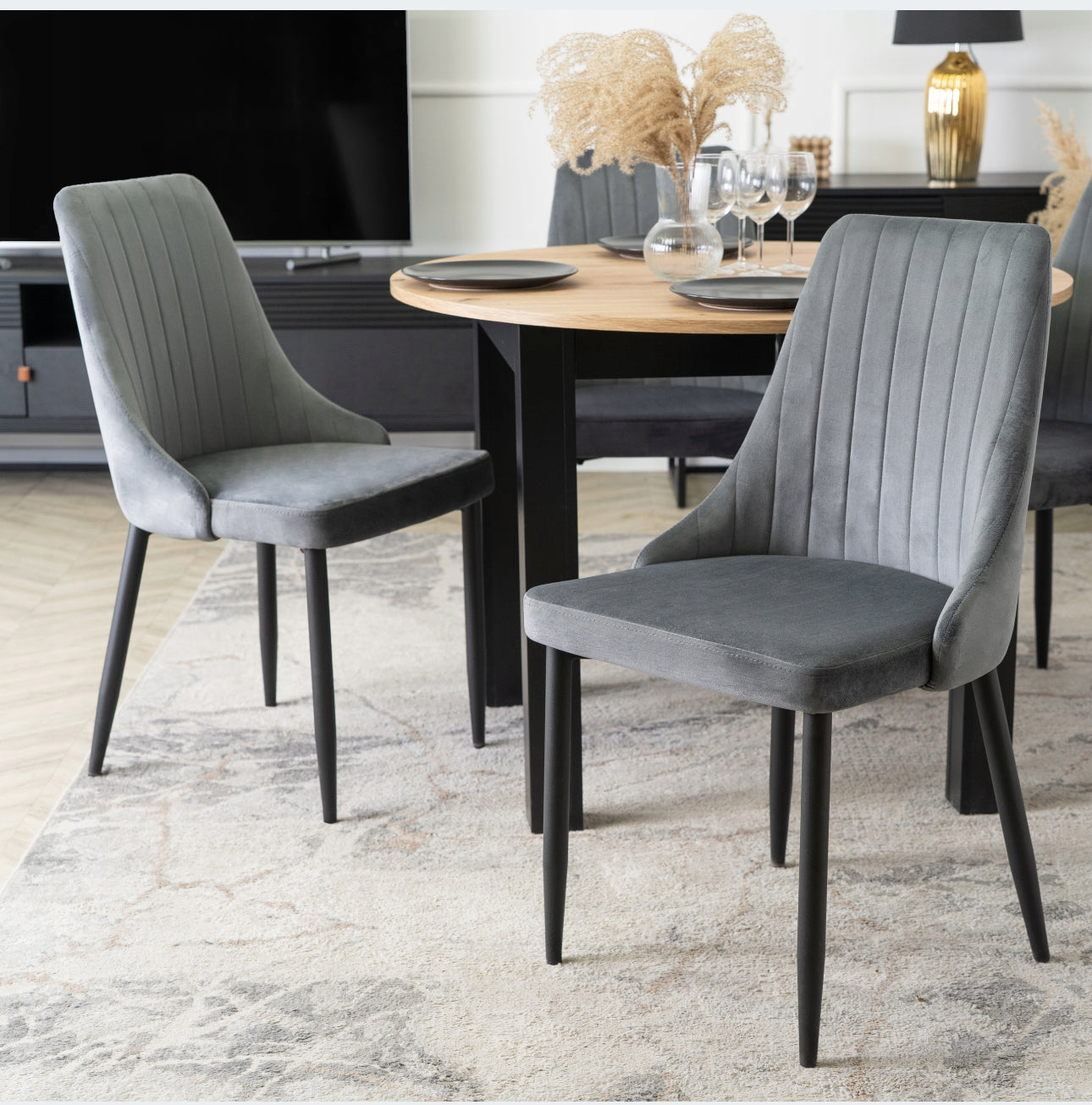 Set of 4 velvet chairs