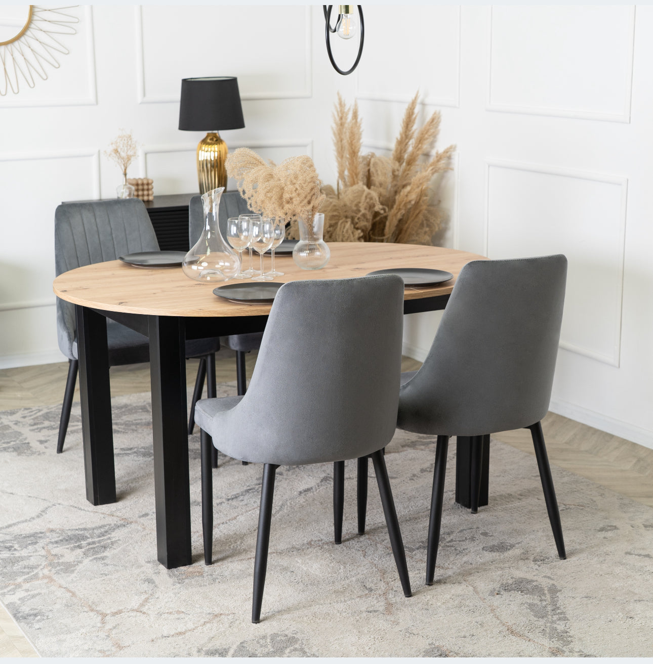 Set of 4 velvet chairs
