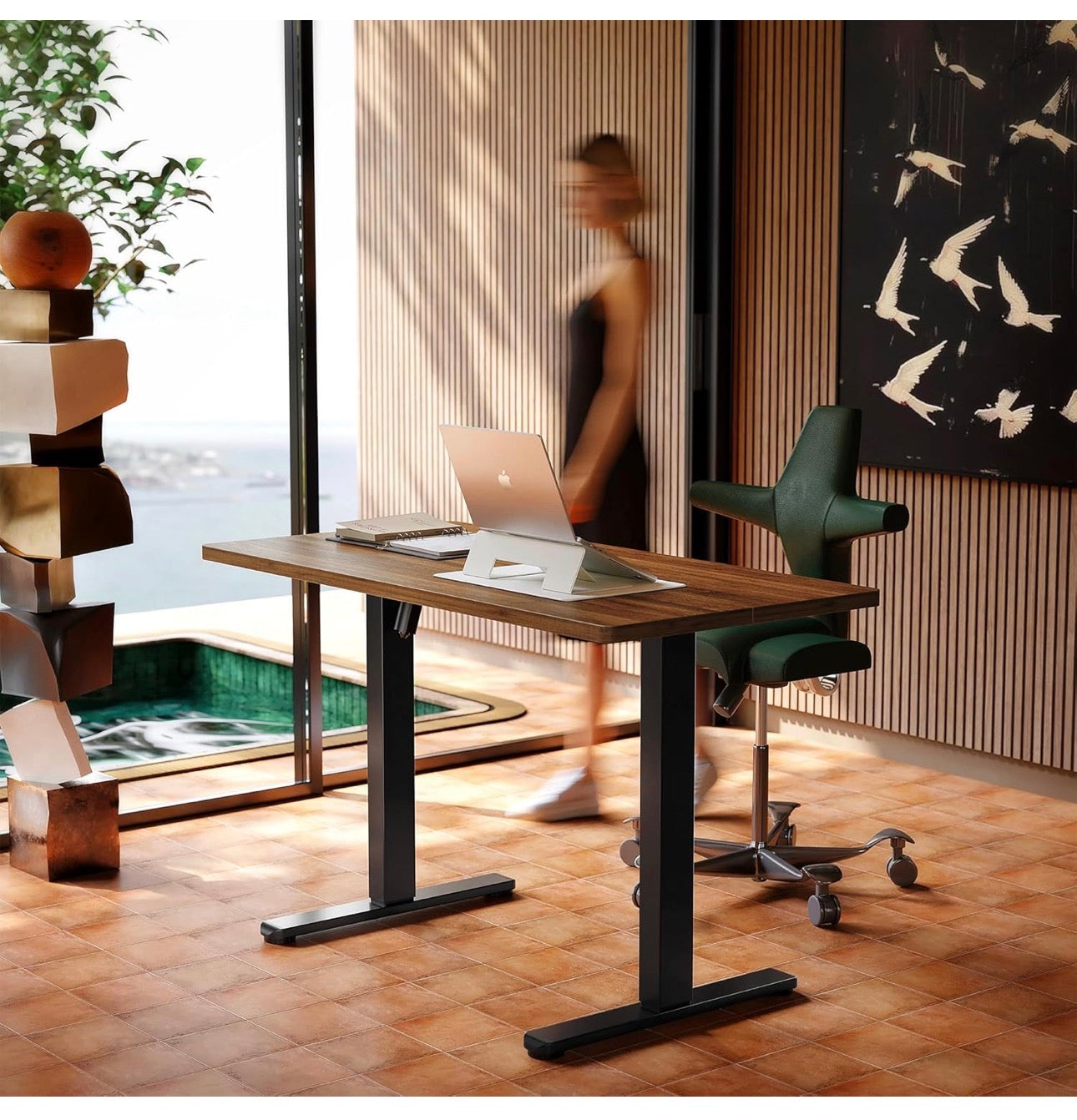 120 x 60 cm Standing Desk with USB Charging port,4 Memory Height Settings, Sit Stand Up Desk for Home Office & Computer Workstation
