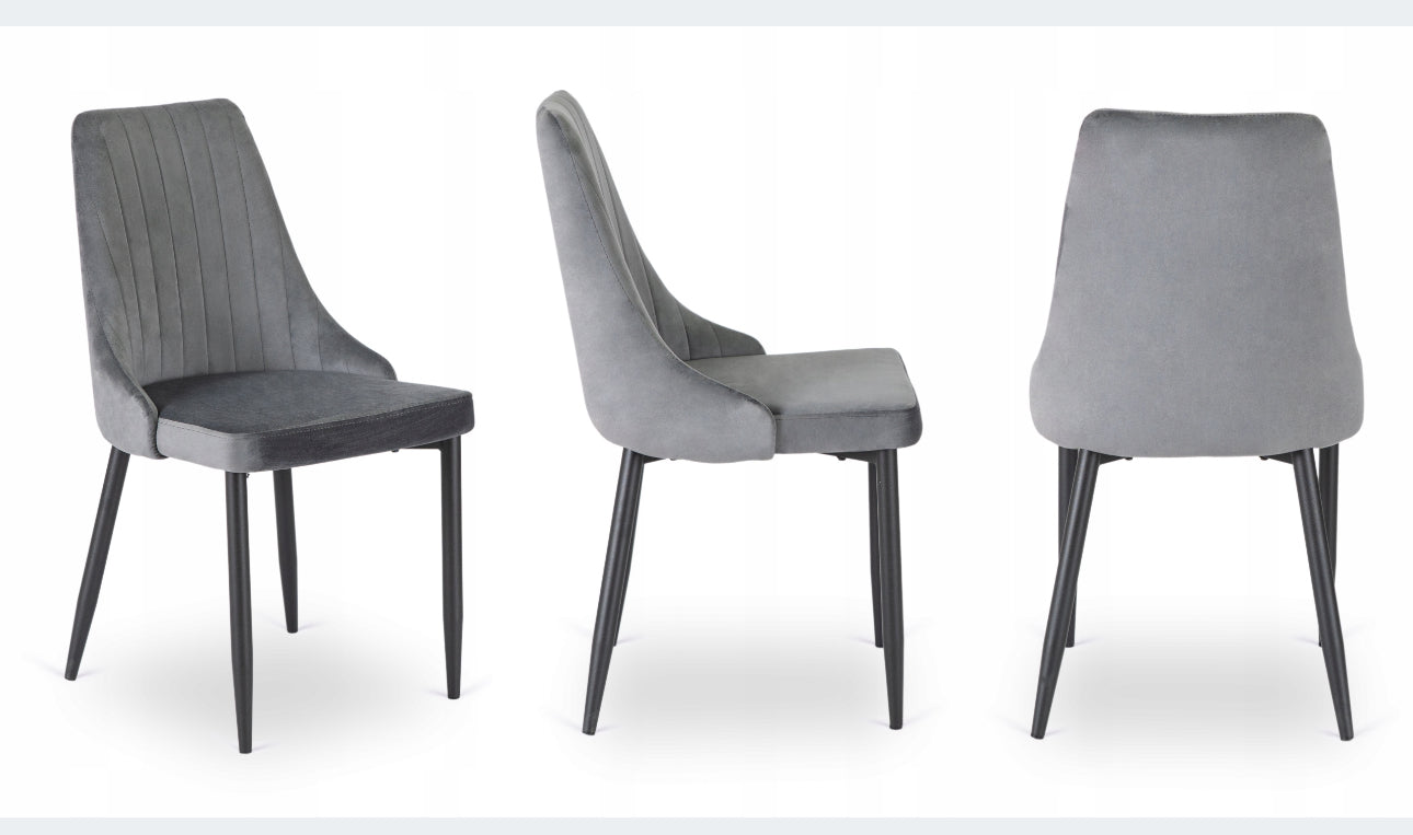 Set of 4 velvet chairs