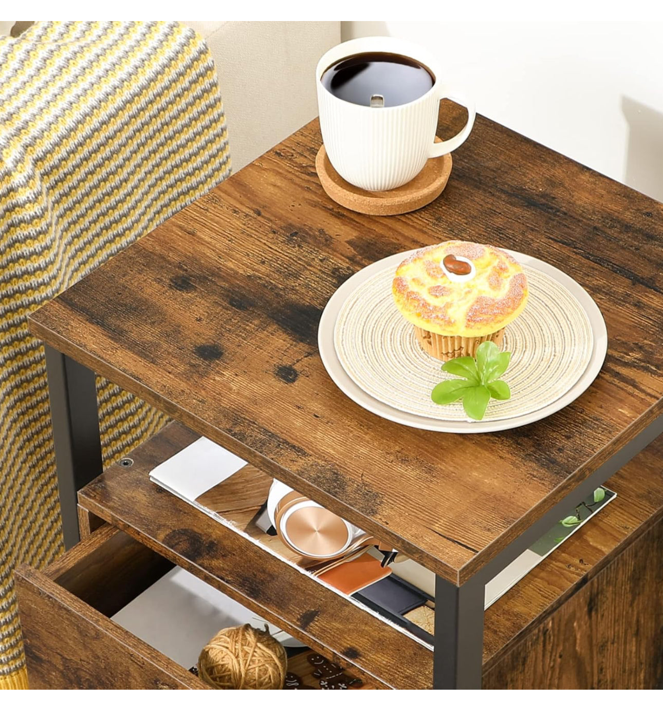 Set  of 2 bedside tables
