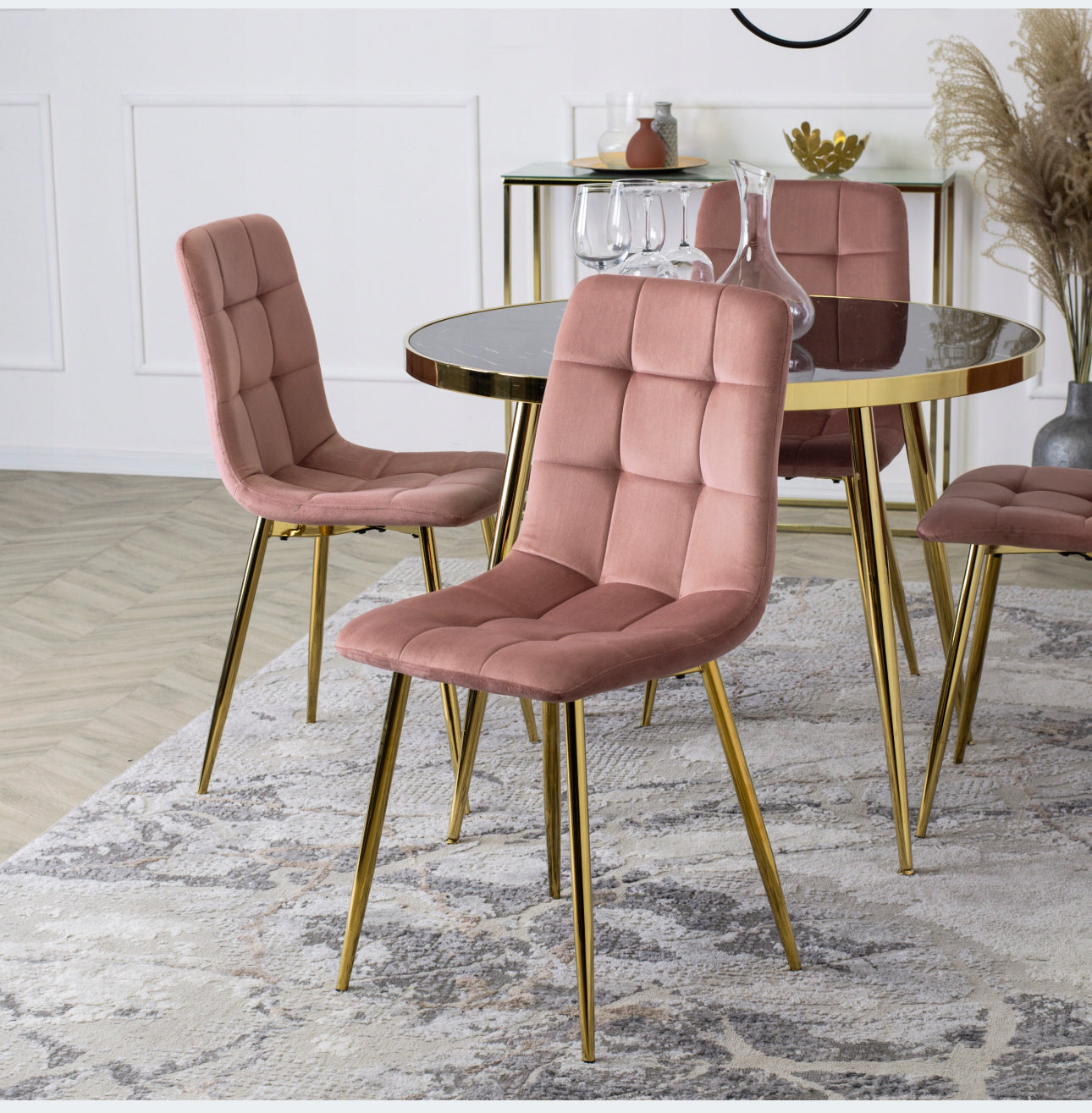 Set  of 4 velvet chairs gold legs