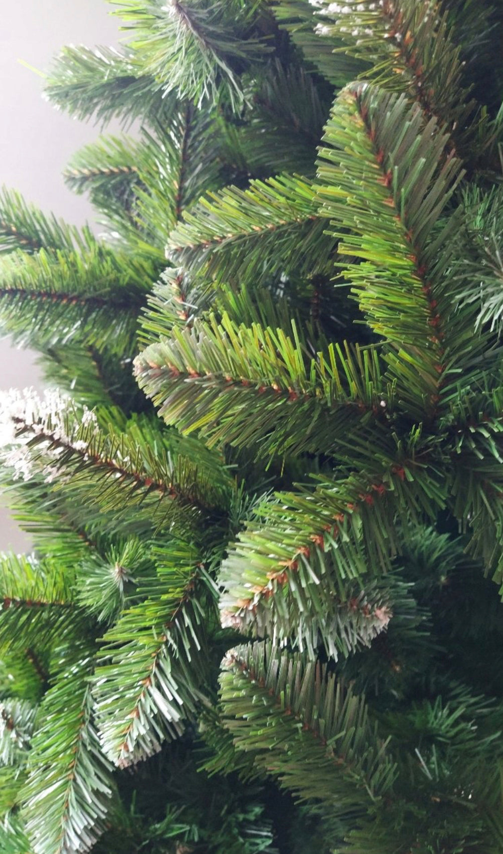 Christmas Tree 220 cm Frosty