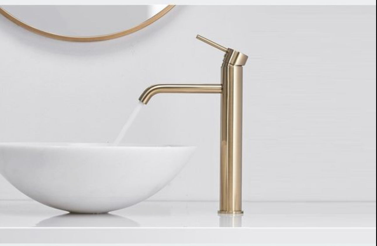 All in one washbasin+tap+plug