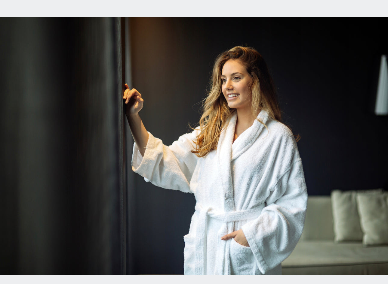Set of 2 thick hotel bathrobes