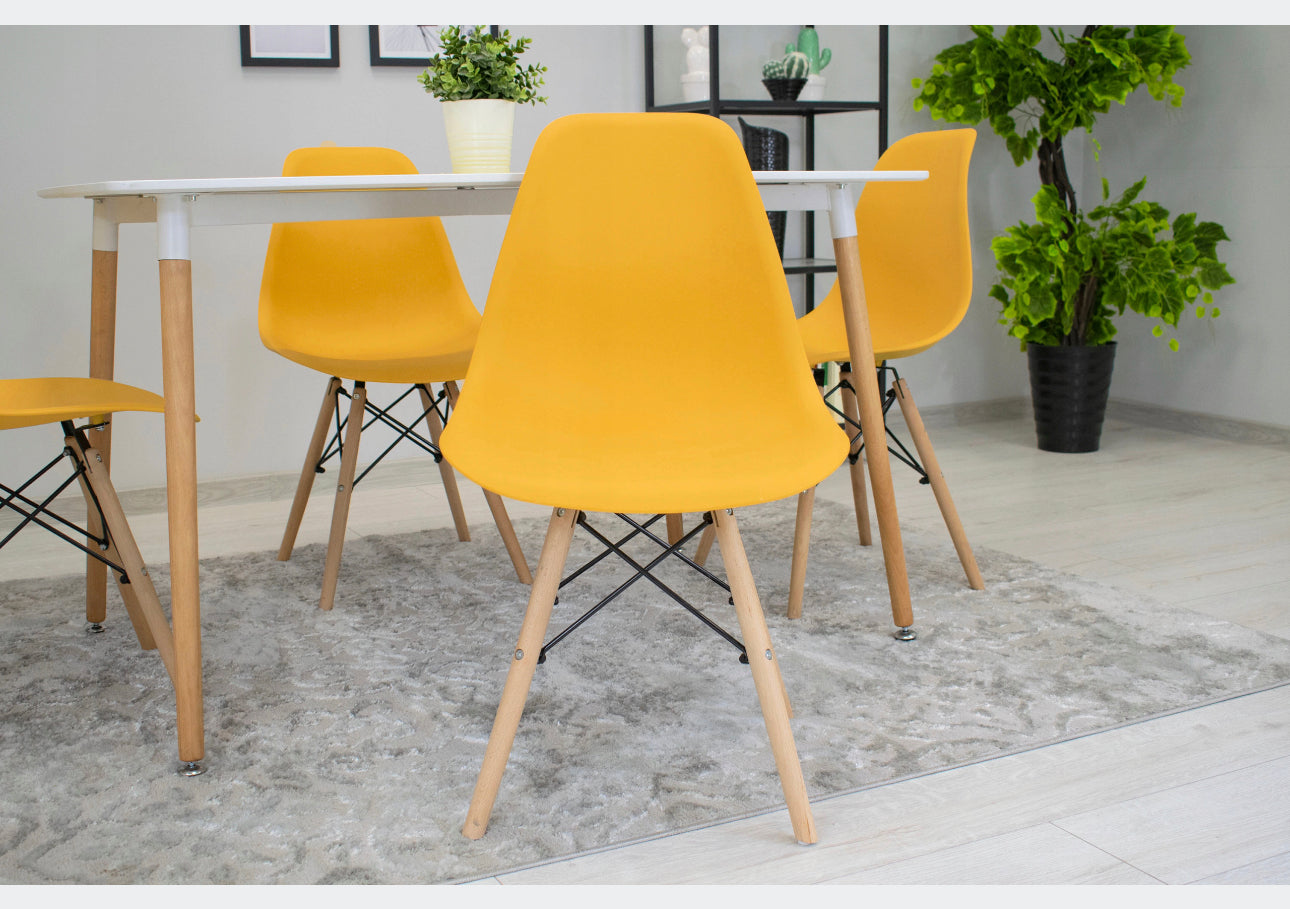 A Set Of 6 Dining Chairs