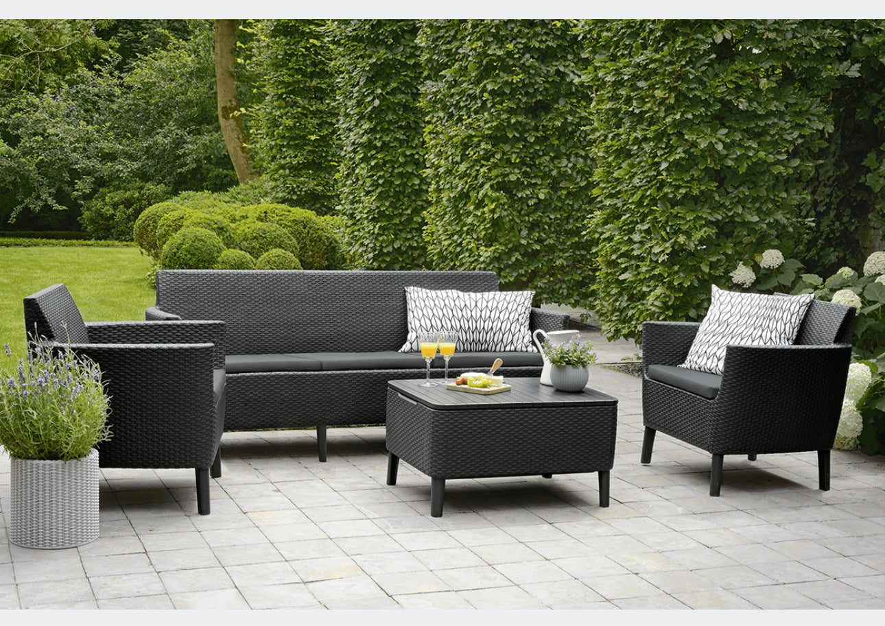 Garden furniture set