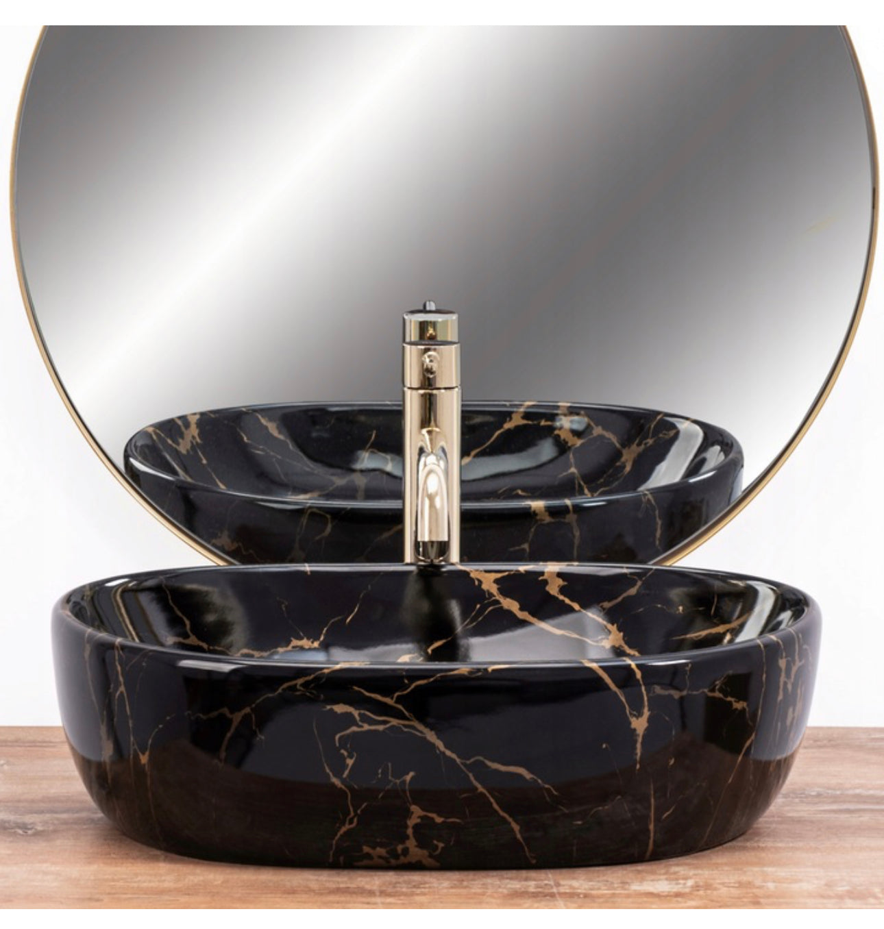 All in one set washbasin+tap+plug