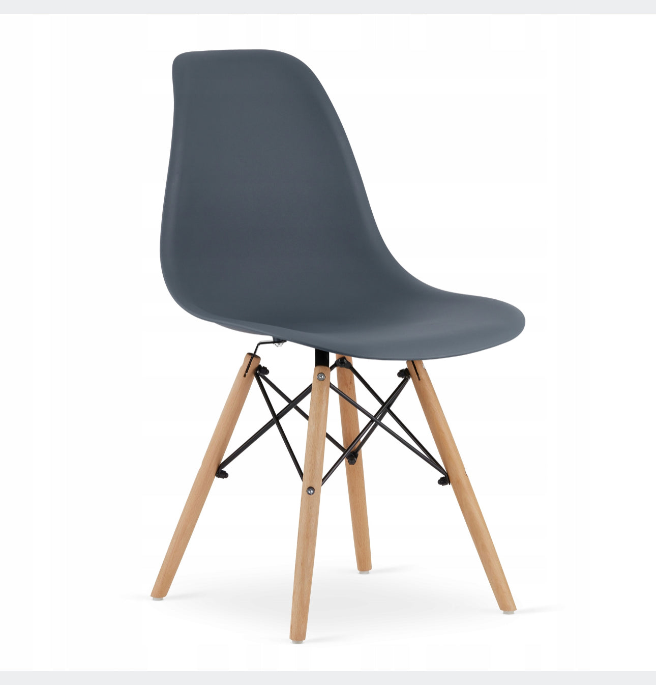 A Set Of 6 Dining Chairs
