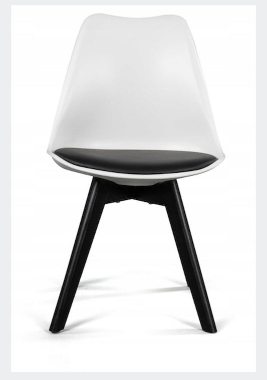Set of 4 chairs with a cushion