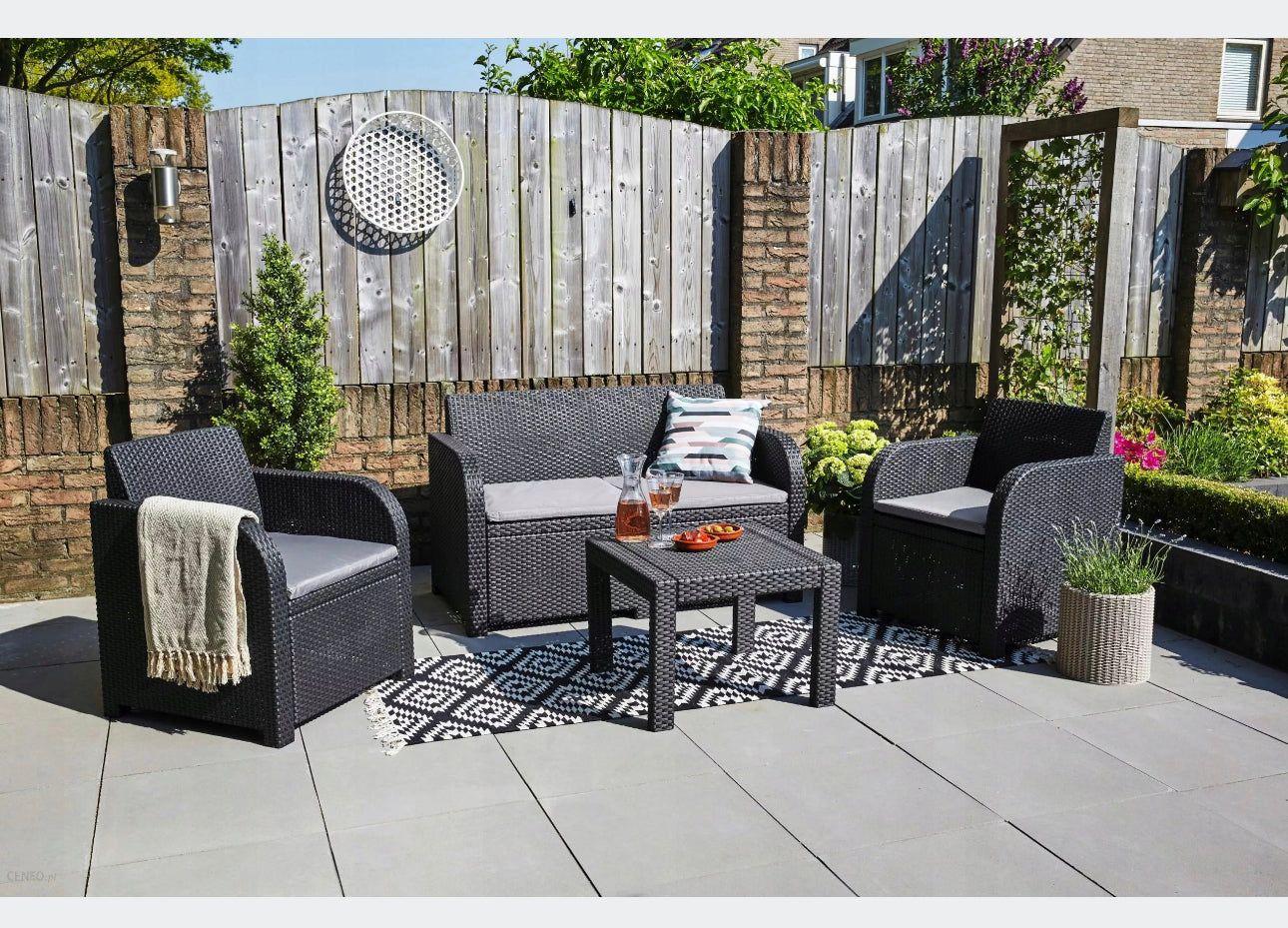 Garden furniture set