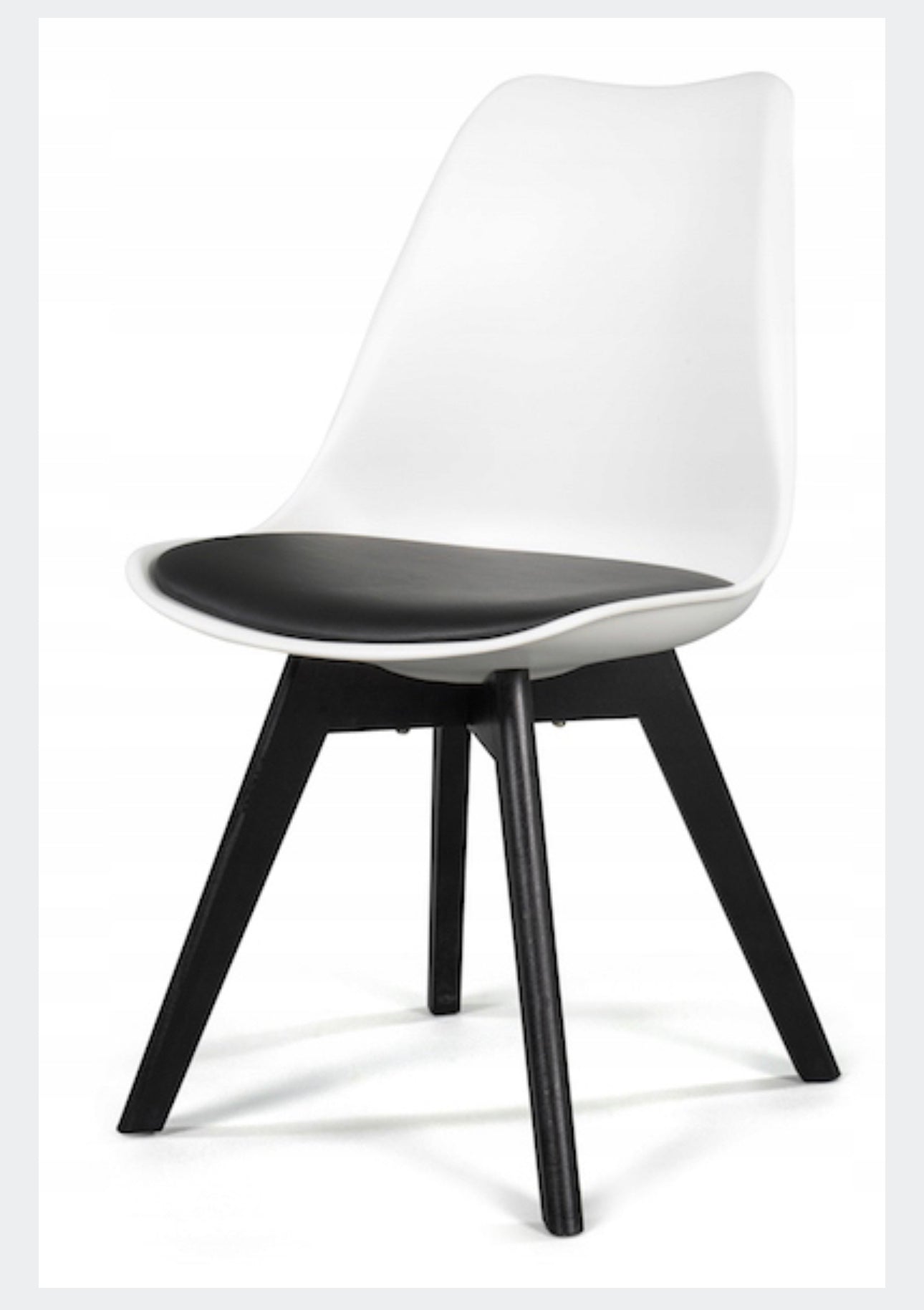 Set of 4 chairs with a cushion