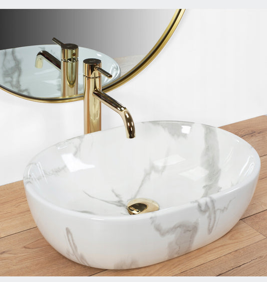 All in one set washbasin+tap+plug