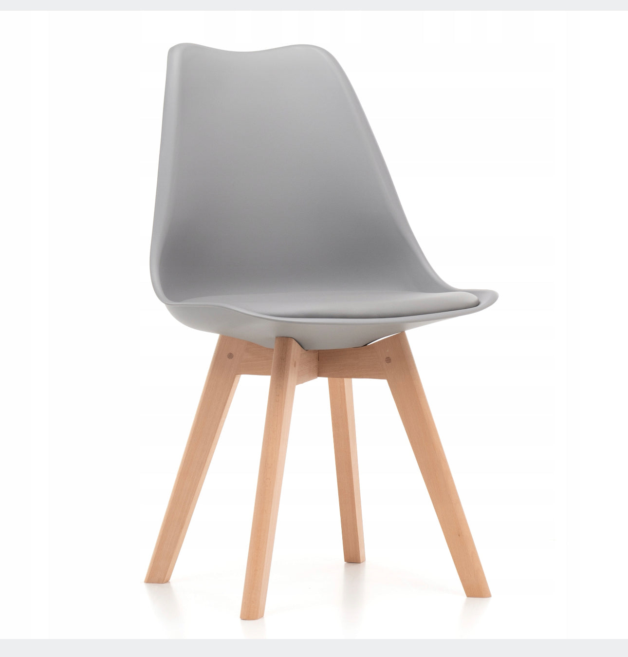 Set of 4 chairs with a cushion