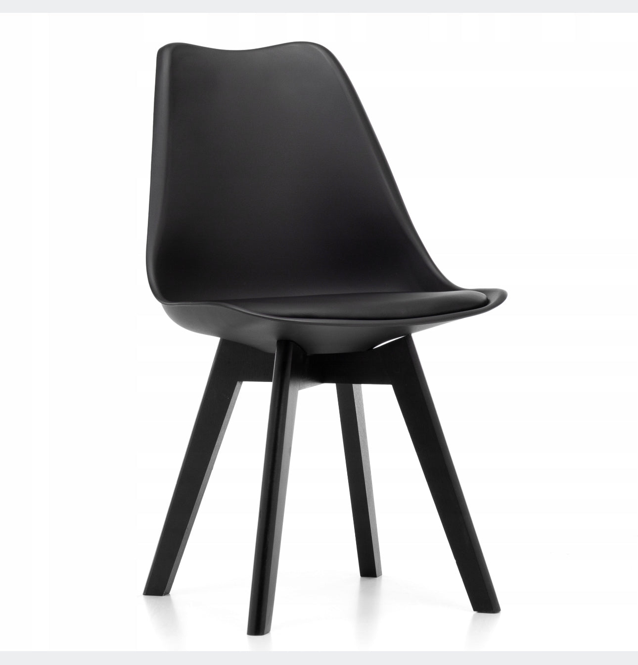 Set of 4 chairs with a cushion