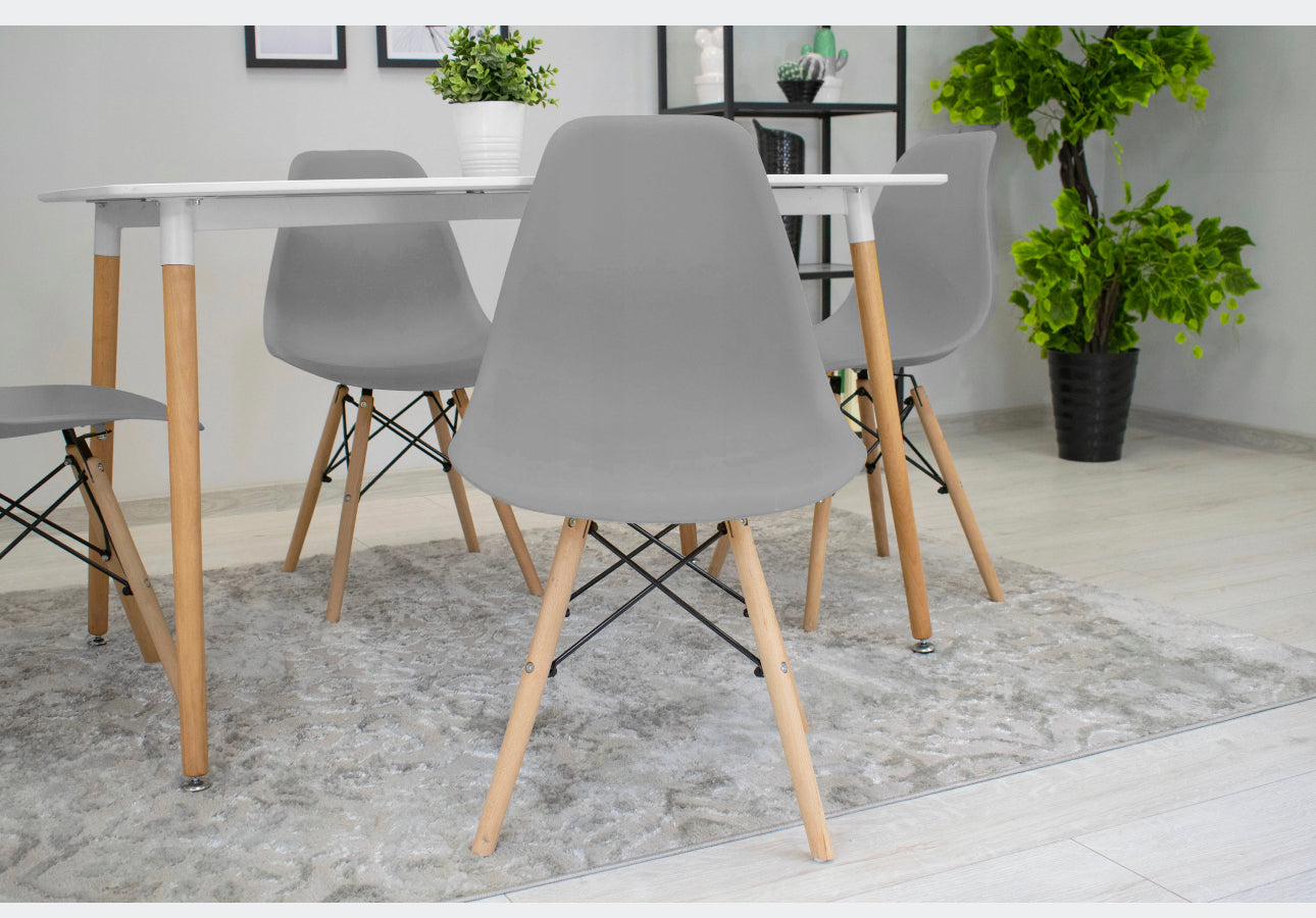 A Set Of 6 Dining Chairs