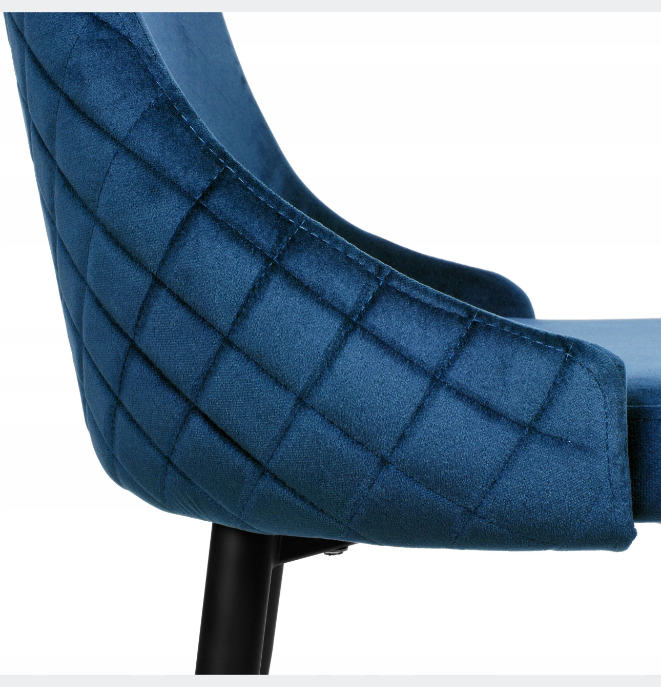 Set of 4 velvet chairs