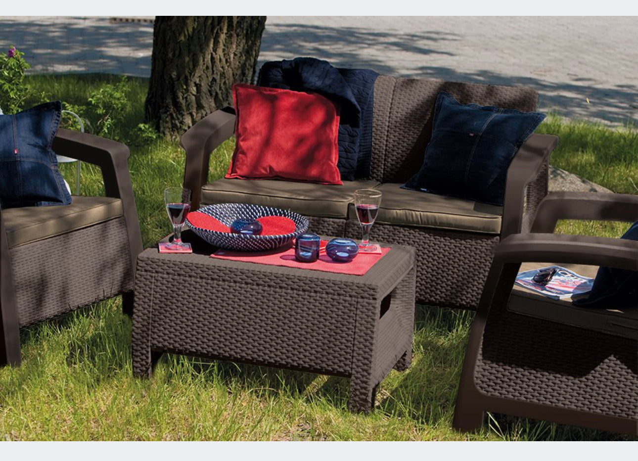 Garden furniture set Brown