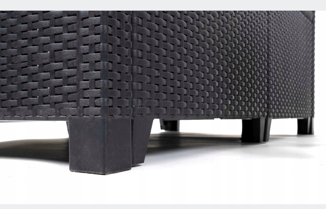 A set of garden furniture BazDu