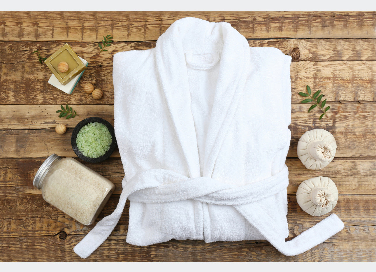 Set of 2 thick hotel bathrobes