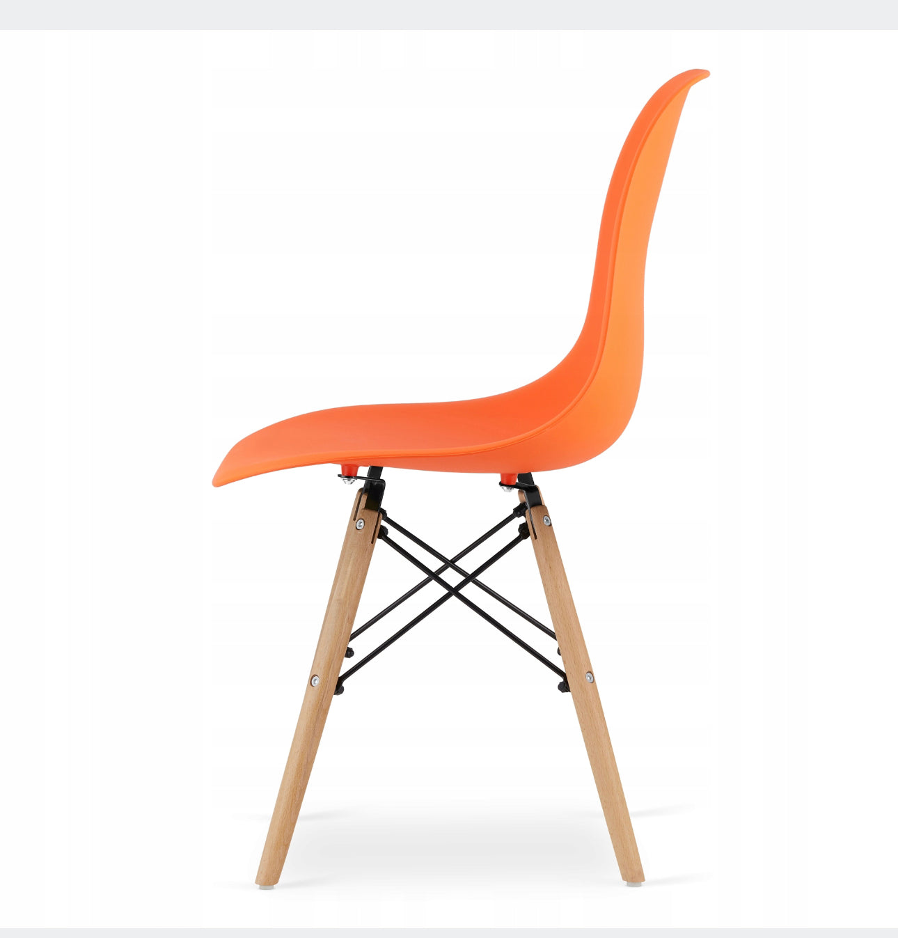 A Set Of 6 Dining Chairs