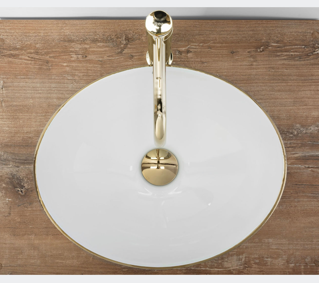 All in one set washbasin+tap+plug