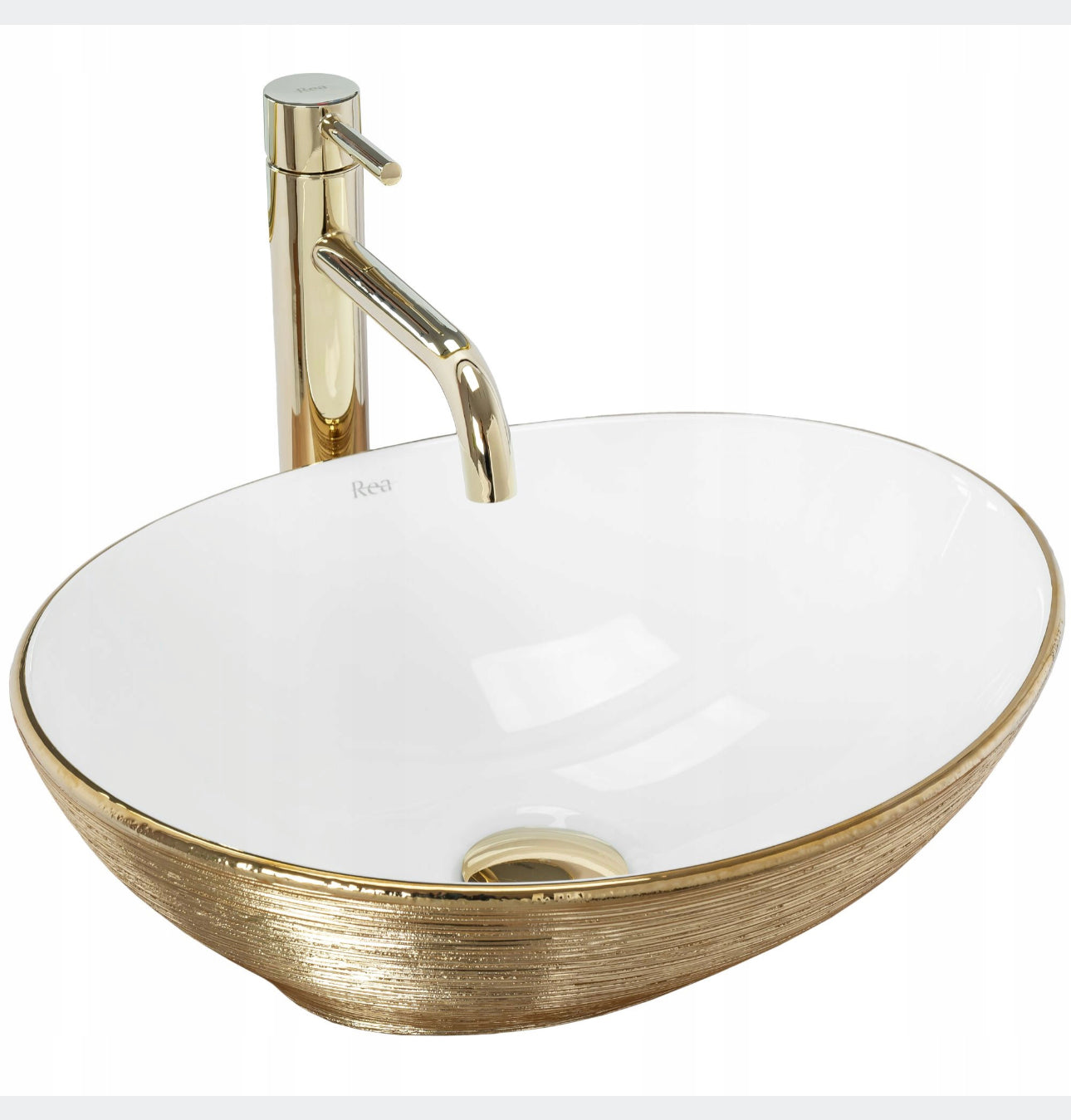 All in one set washbasin+tap+plug