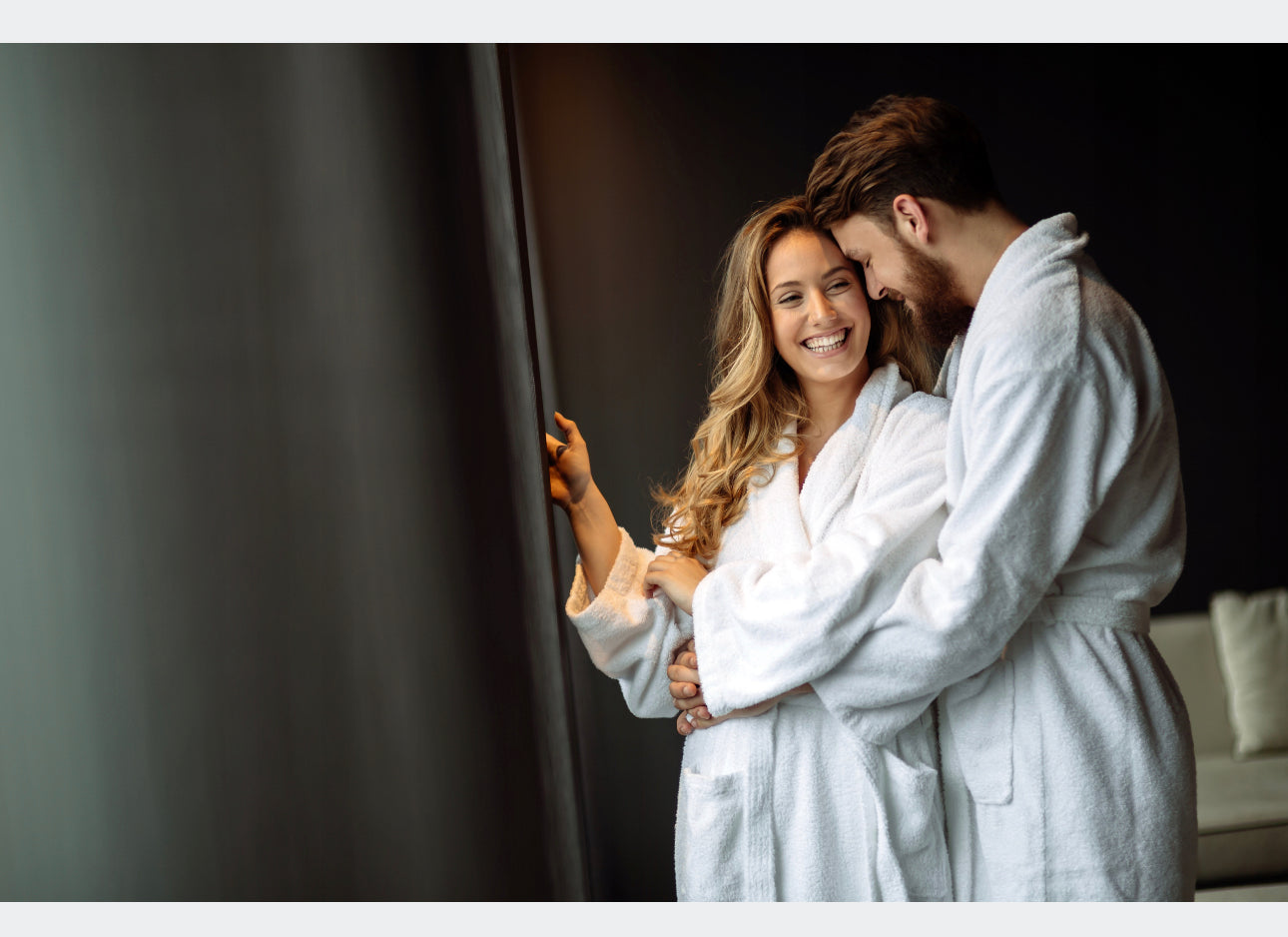 Set of 2 thick hotel bathrobes