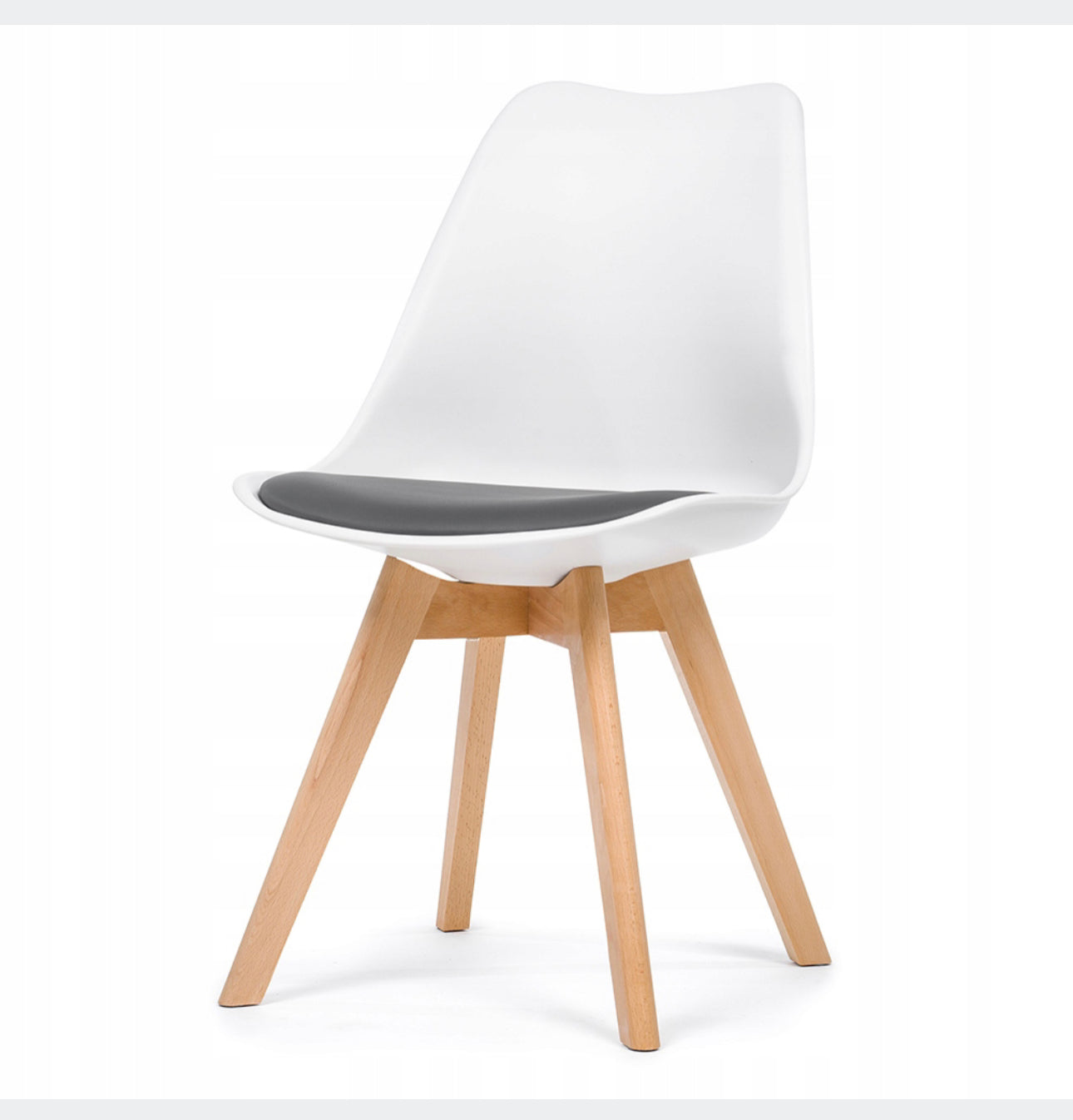 Set of 4 chairs with a cushion