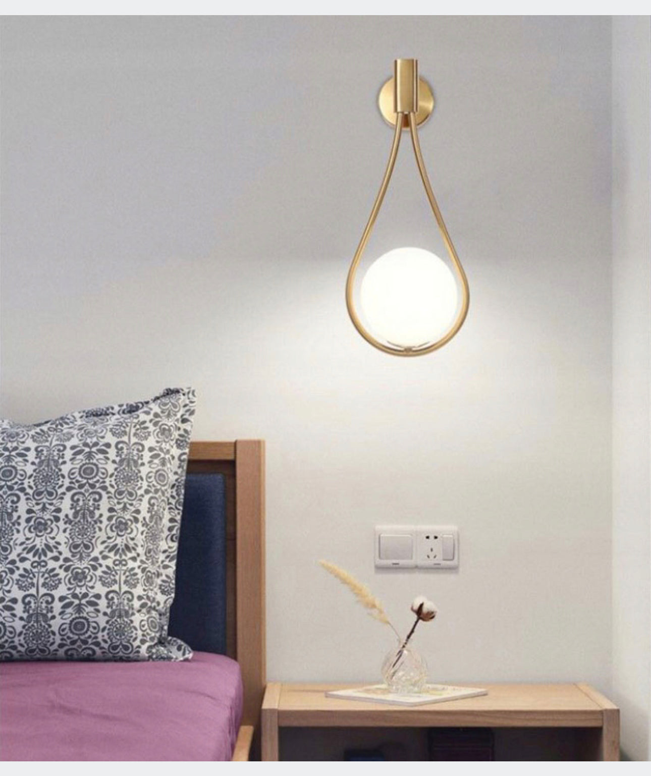 A set of 2 wall lamps milk ball gold